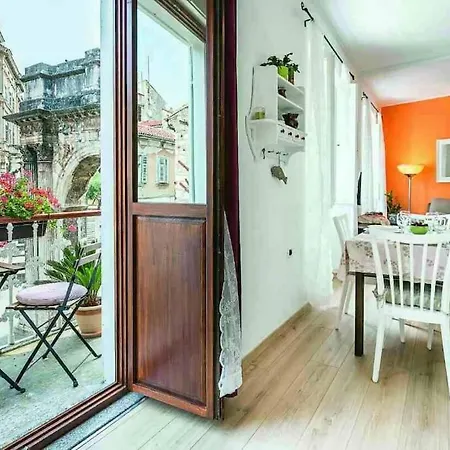 公寓 Portaaurea!romantic Balcony With A Wonderful View