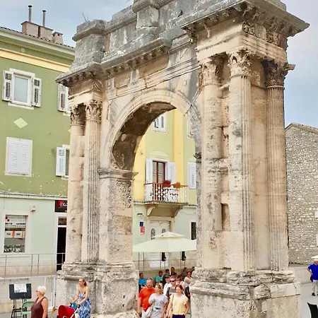 Portaaurea!romantic Balcony With A Wonderful View * Pula